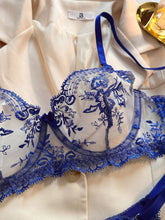 Load image into Gallery viewer, Victoria Floral Mesh Bra Thong Lingerie set