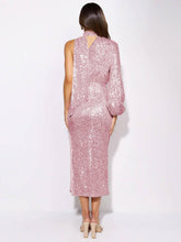 Load image into Gallery viewer, Elegant Elizabeth Gown