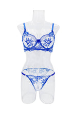Load image into Gallery viewer, Victoria Floral Mesh Bra Thong Lingerie set