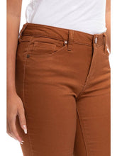 Load image into Gallery viewer, 1822 Mid-Rise Butter Jeans