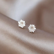 Load image into Gallery viewer, Dainty Snowflake Studs