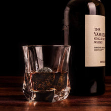 Load image into Gallery viewer, Twist Whiskey Glass Set