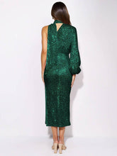 Load image into Gallery viewer, Elegant Elizabeth Gown