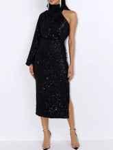 Load image into Gallery viewer, Elegant Elizabeth Gown