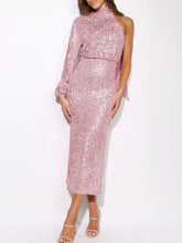 Load image into Gallery viewer, Elegant Elizabeth Gown