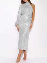 Load image into Gallery viewer, Elegant Elizabeth Gown