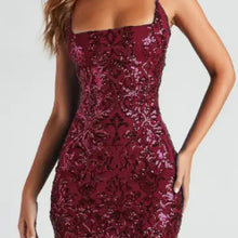 Load image into Gallery viewer, Pattern Sequin Bodycon
