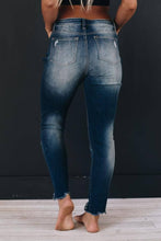 Load image into Gallery viewer, Betty High Rise Distressed Jean
