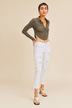 Load image into Gallery viewer, Distressed White Jean Capri
